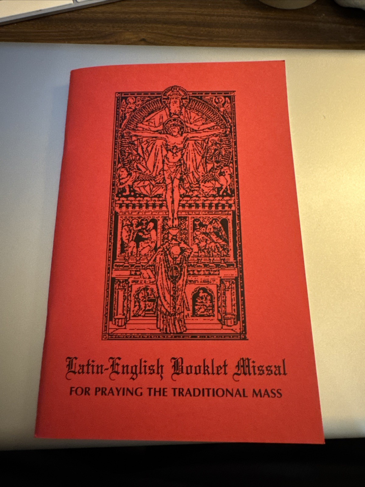 Latin-English Booklet Missal Commemorative Edition (Brand New)