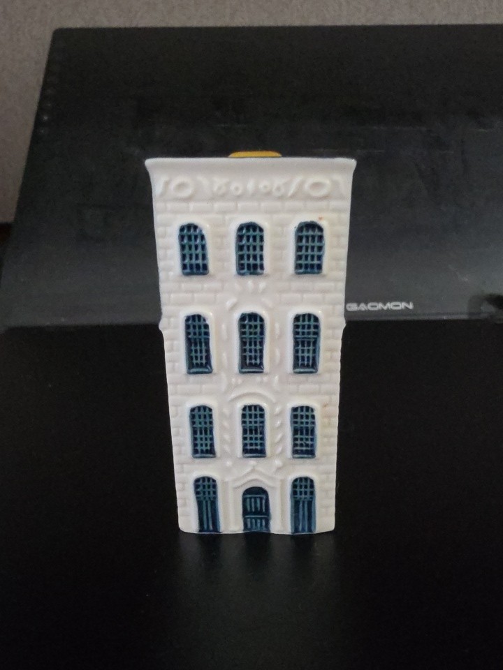 KLM Blue Delft Houses BOLS Amsterdam Sealed Empty #27