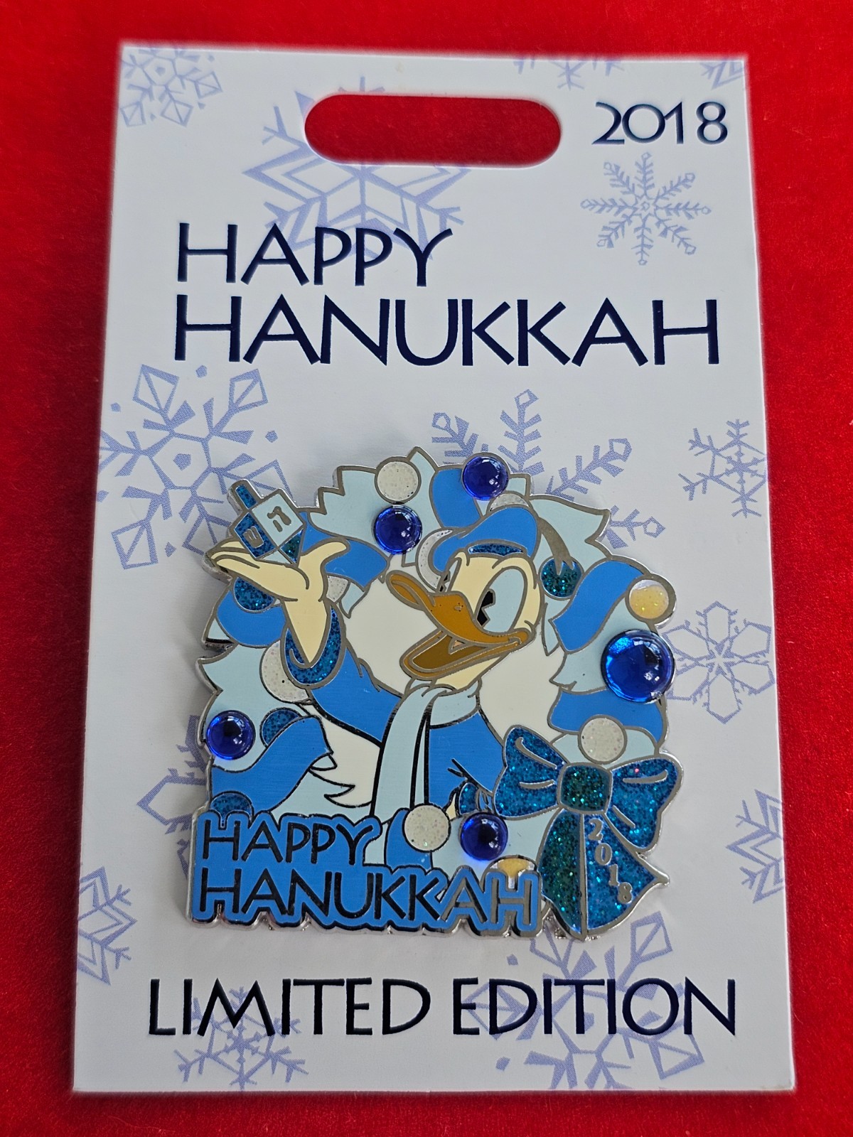 Disney Pin 2018 Happy Hanukkah Donald Duck LE 2000