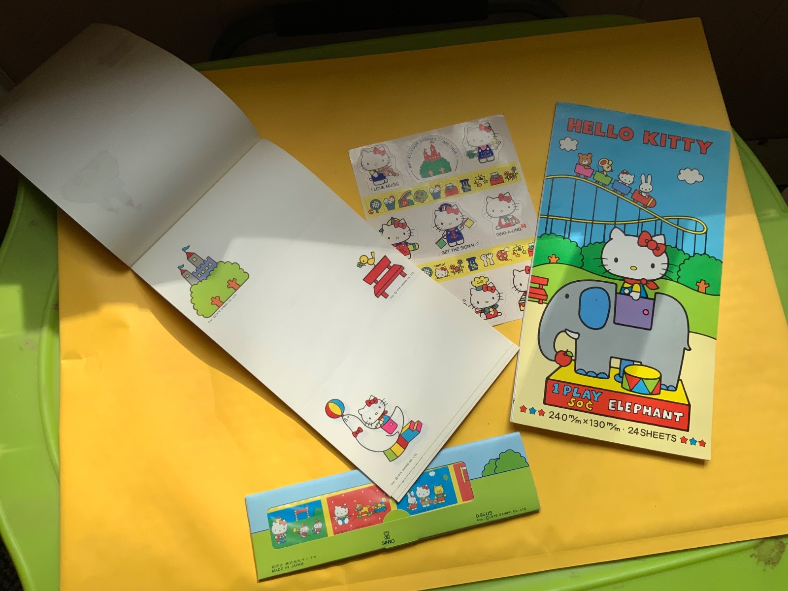 VINTAGE 1981 SANRIO HELLO KITTY PLAY ELEPHANT, MEMO PADS AND FILM STAR STICKERS