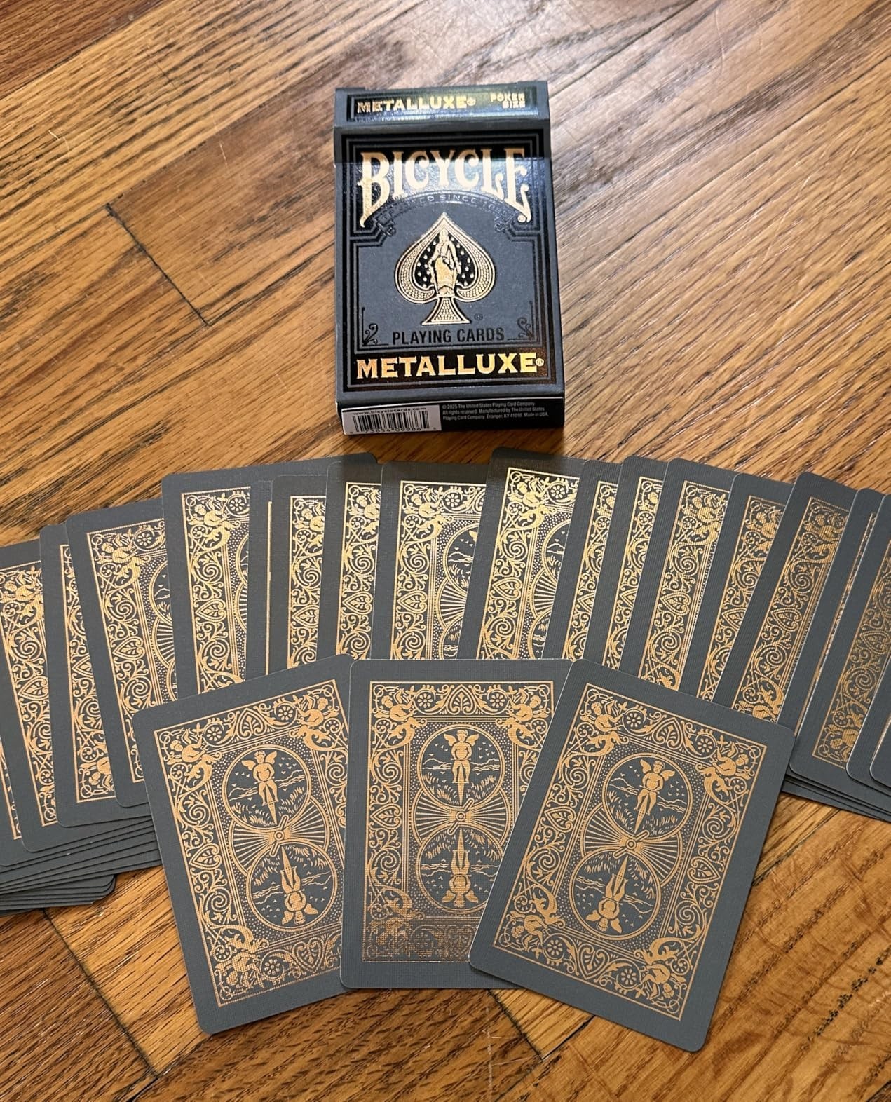 Bicycle Black and Silver Metalluxe Playing Cards – Premium Foil Metalluxe 