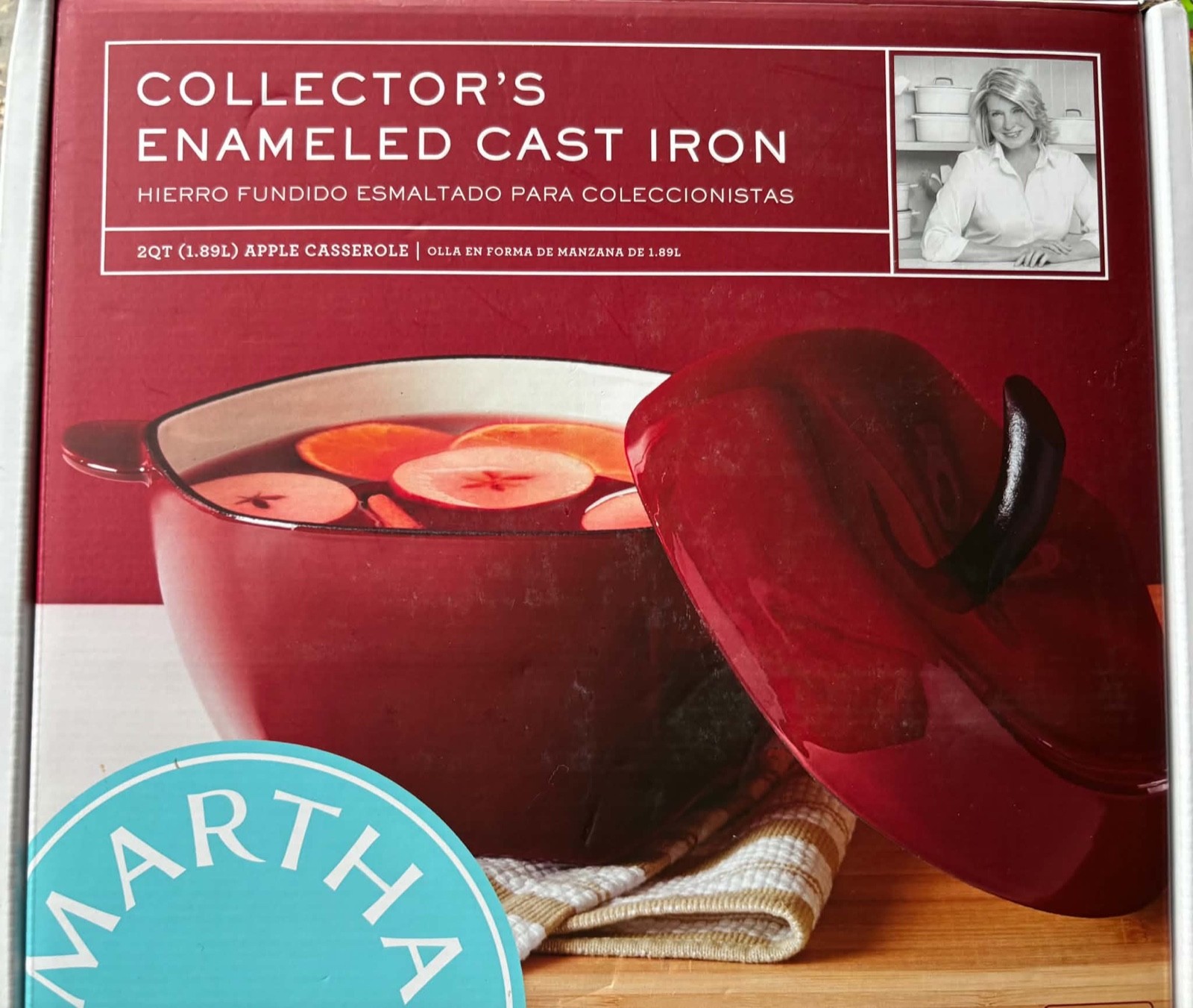 Martha Stewart Collector\'s 2 Quart Enameled Cast Iron Apple Casserole Apple