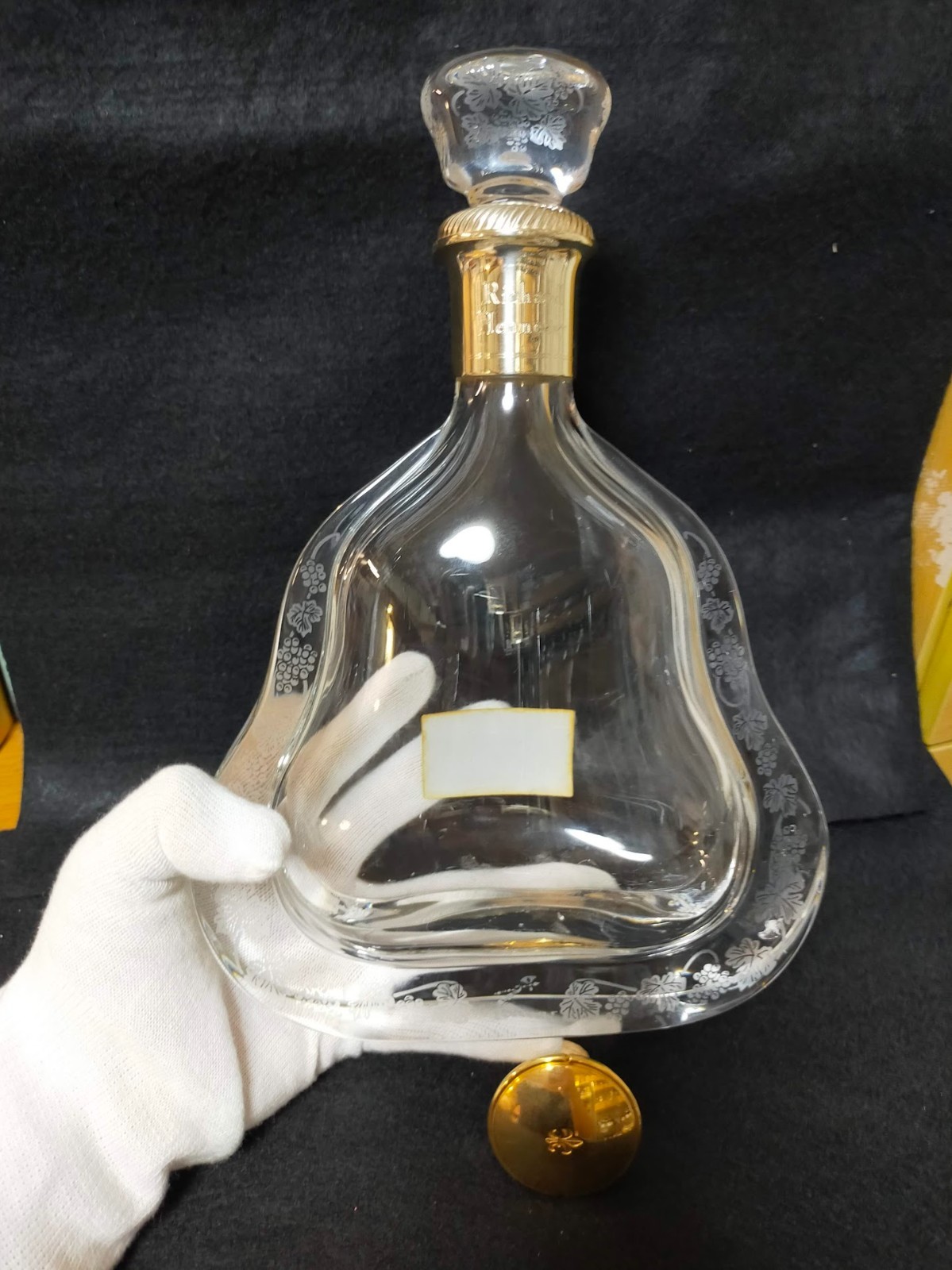 (Empty) BACCARAT Crystal HENNESSY Richard CRYSTAL DECANTER With Cork Top Chips