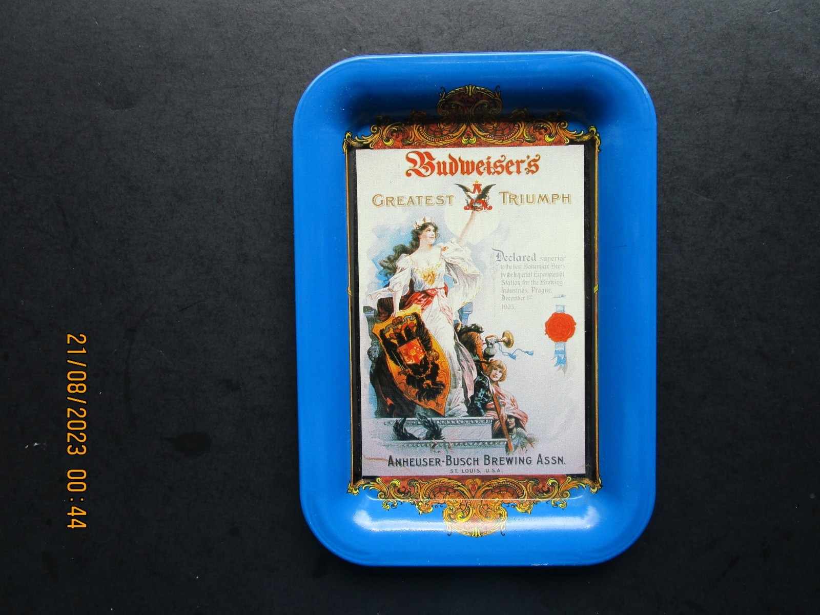 1992 ANHEUSER BUSCH BUDWEISER\'S GREATEST TRIUMPH 6.5 X 4.5 IN. MINI TIP TRAY 1992 ANHEUSER BUSCH BUDWEISER\'S GREATEST TRIUMPH 6.5 X 4.5 IN. MINI TIP TRAY