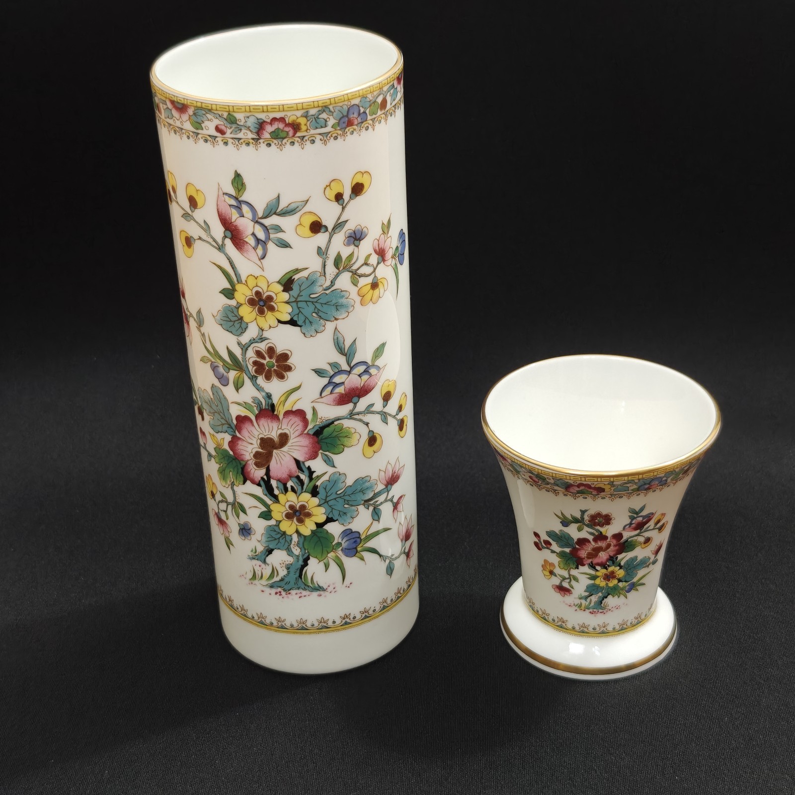 Vintage Coalport Bone China Ming Rose Vases 7\