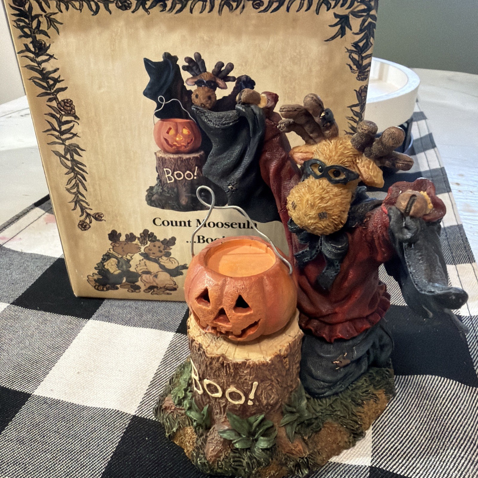 2009 Boyd\'s Moose Troop - 1st Edition - Count Mooseula…..Boo - RARE Lighted
