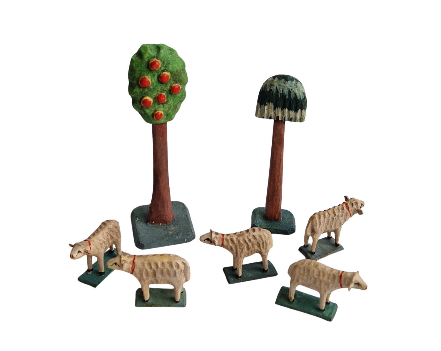 Grulicher Nativity Animals, 5 Sheep, 2 Trees, Wood Carved, 7 cm