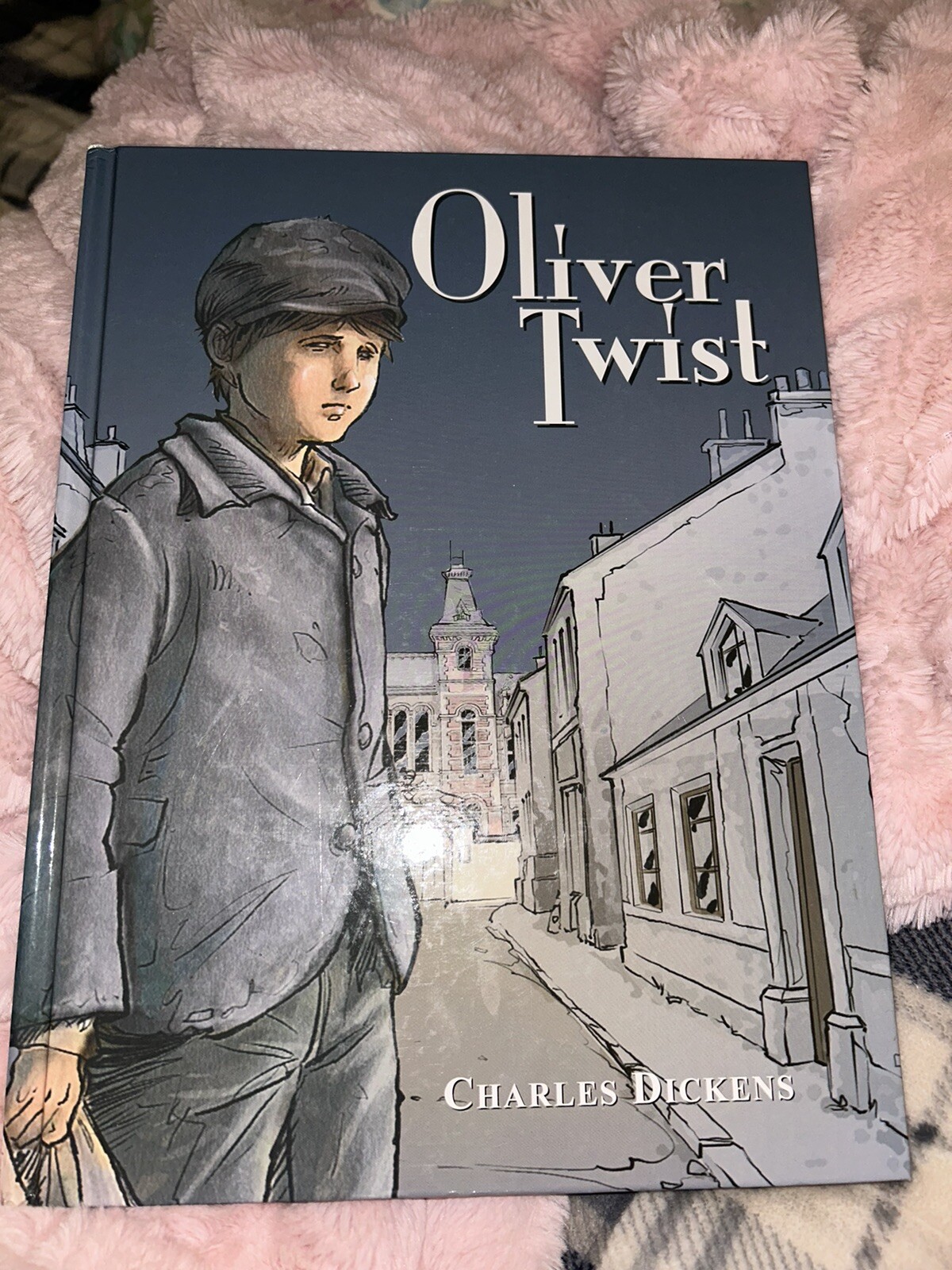 2009 OLIVER TWIST by Charles Dickens & David Cerquiera HC FVF 7.0 1st IDW