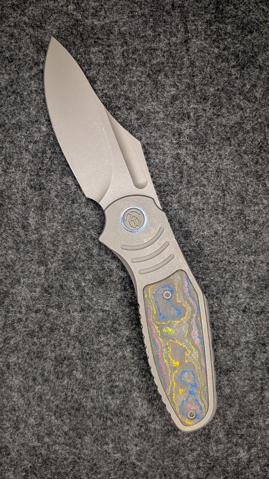 KB Kubey Stroller - Titanium/Fat Carbon - CPM20CV Stonewash Blade KB Kubey Stroller - Titanium/Fat Carbon - CPM20CV Stonewash Blade