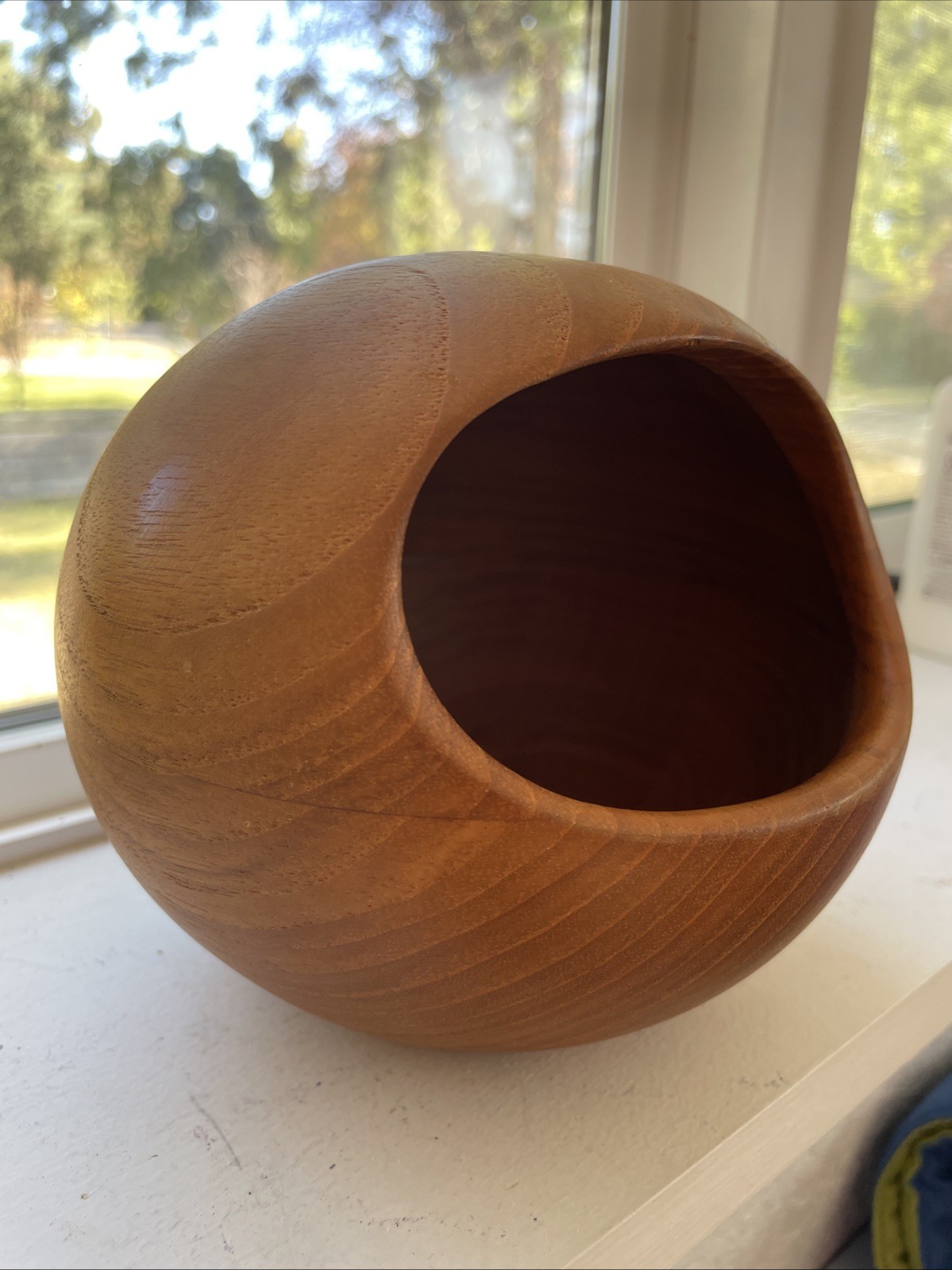 Vintage Söwe Konst Sweden Teak Orb Bowl Sigvard Nilsson MCM Wooden Nut Cache