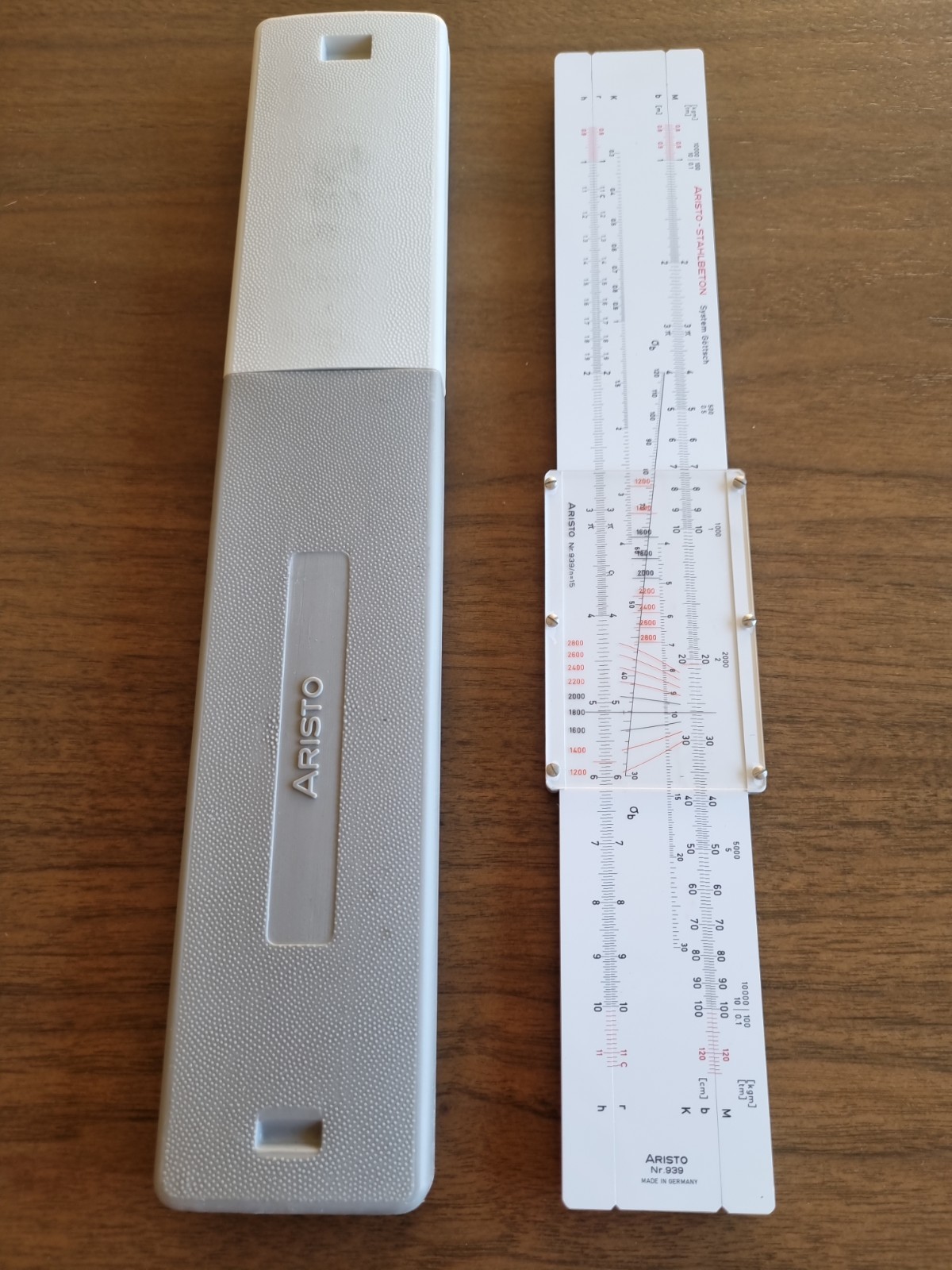 Vintage Aristo Stahlbeton  Slide Rule  939 in Plastic Case Made In Germany 