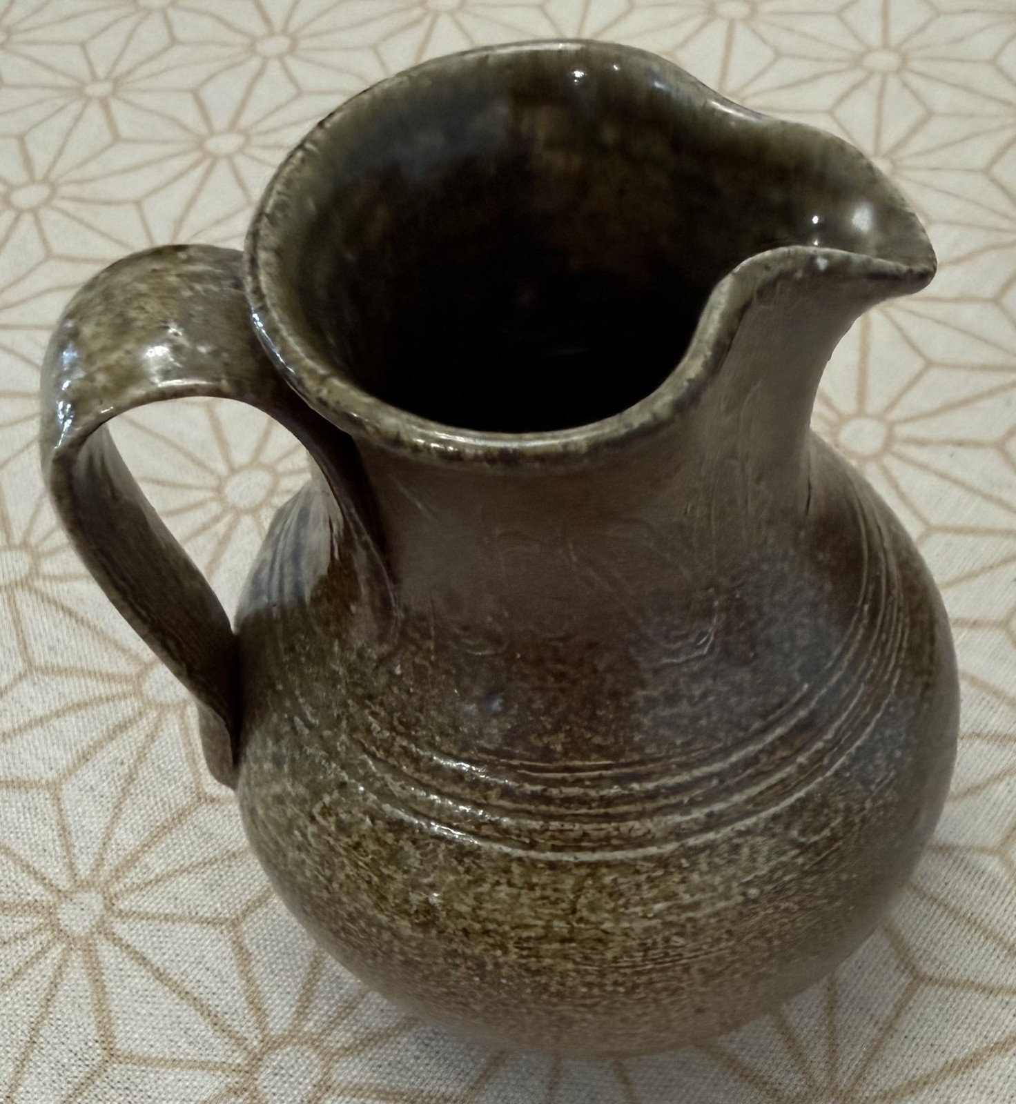 JUGTOWN WARE Pottery Frog Skin Green Jug/Pitcher 5.75” Signed Vernon Owen’s 2017