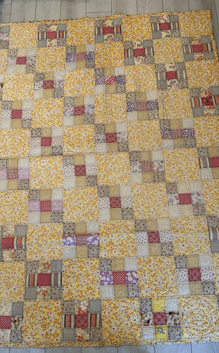 Vintage 60s 70s Nine Patch alternating quilt quilted Blanket 64