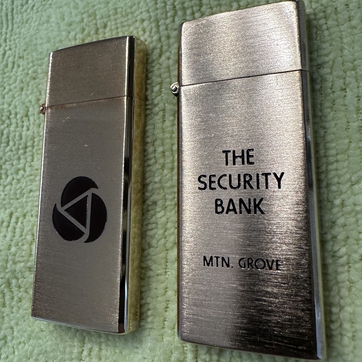 2 Vintage 1960’s Barlow Tallboy B19 Lighters