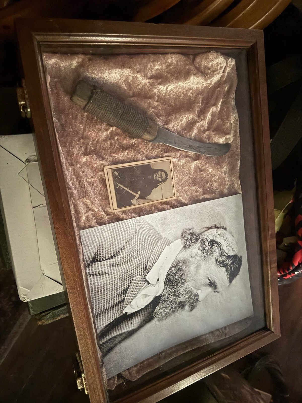 Rare Sideshow Artifact - 1800s Knife & 1880s Original Photo Buffalo Bill Cody