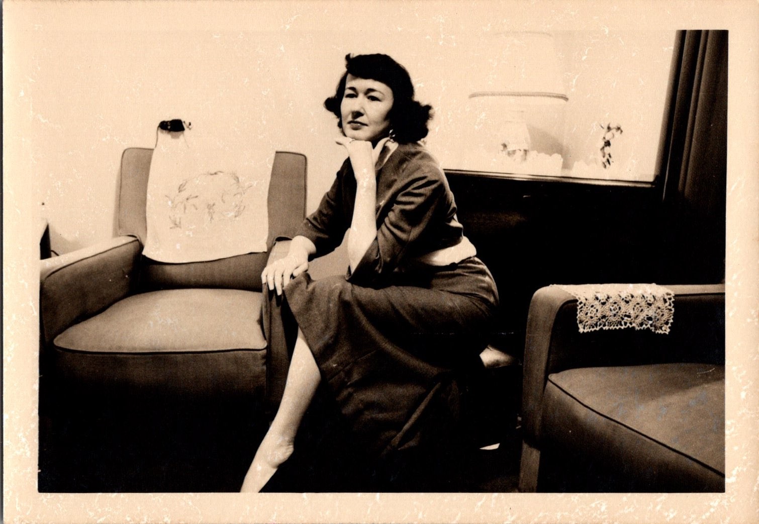 Vintage 1940s-50s Glamour Photo Beautiful Woman Posing Seated B&W Sepia Tone