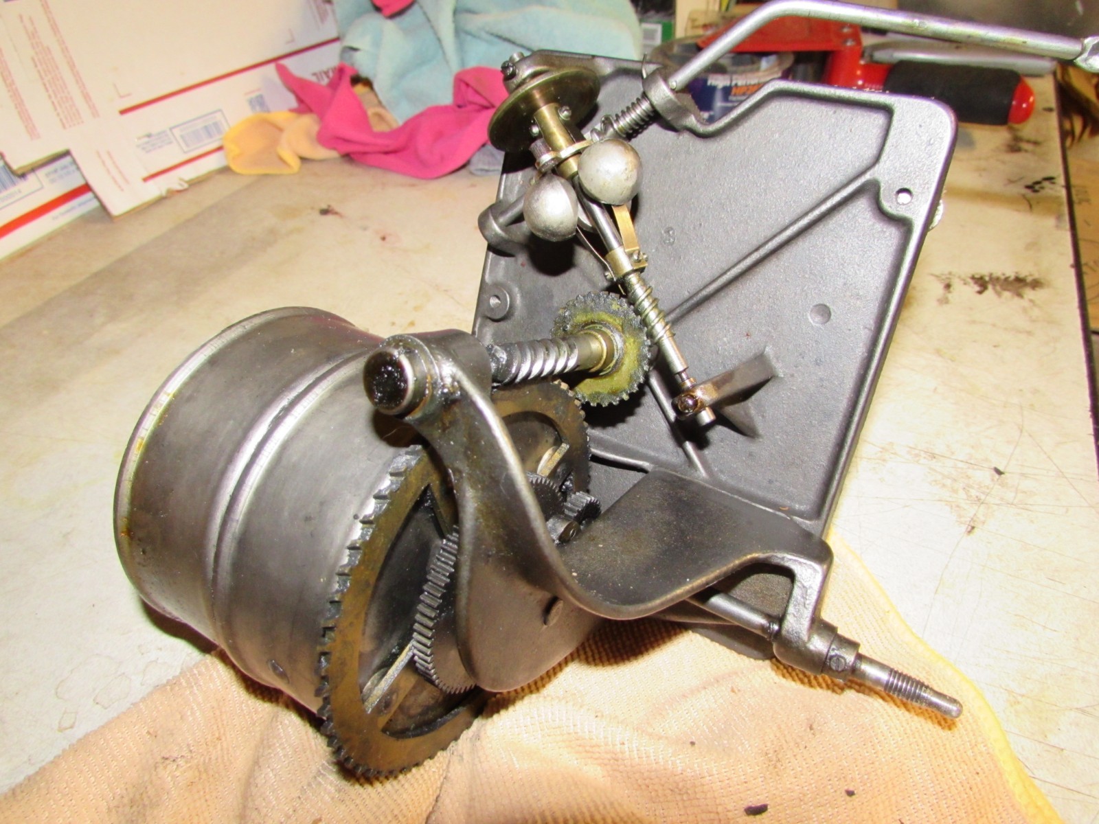 * VICTOR TALKING MACHINE * Model III Motor * VERY NICE * needs spring(s) * * VICTOR TALKING MACHINE * Model III Motor * VERY NICE * needs spring(s) *