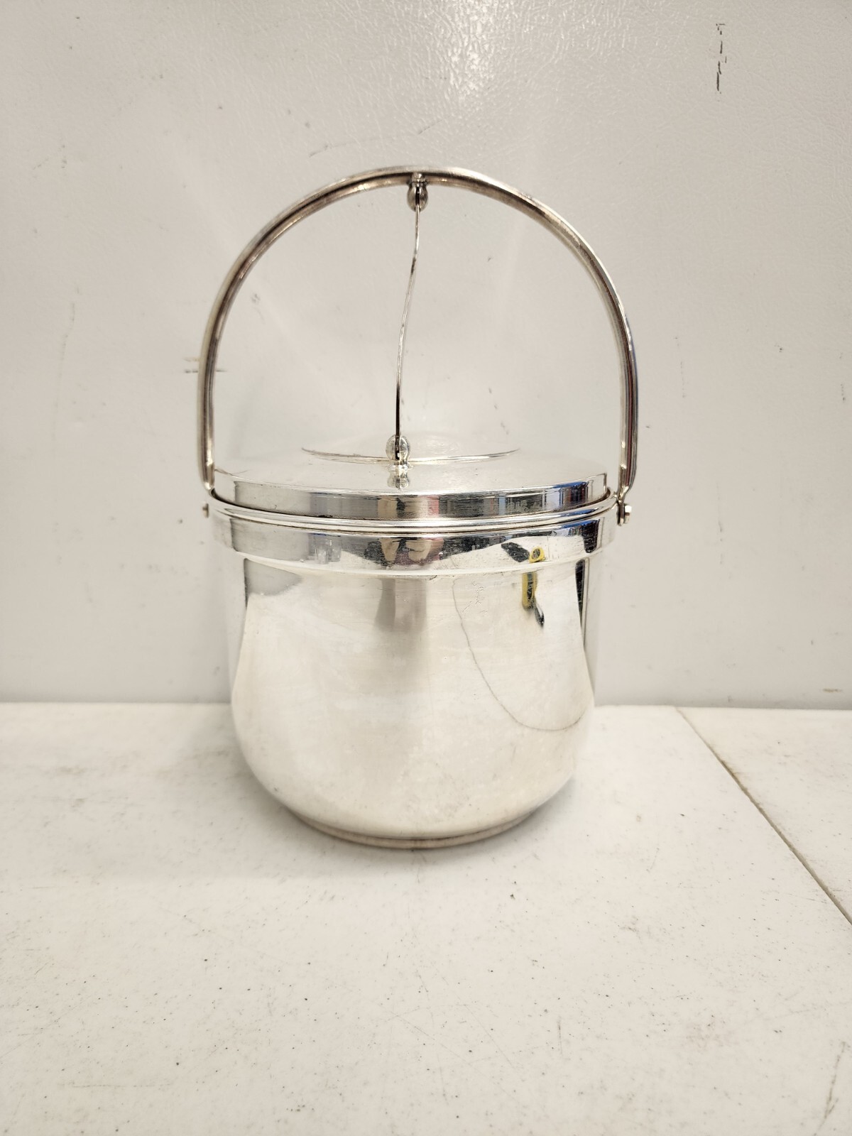 Vtg SFC 252 Mid Century Modern Lid Ice Bucket w/Glass Liner 