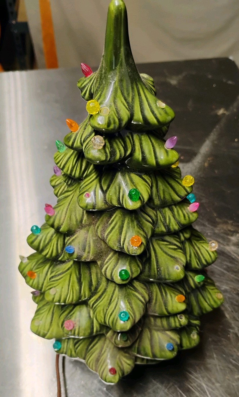 VTG Holland Mold 10” Christmas Tree 1974 Ceramic with Base and Light Small Chip 