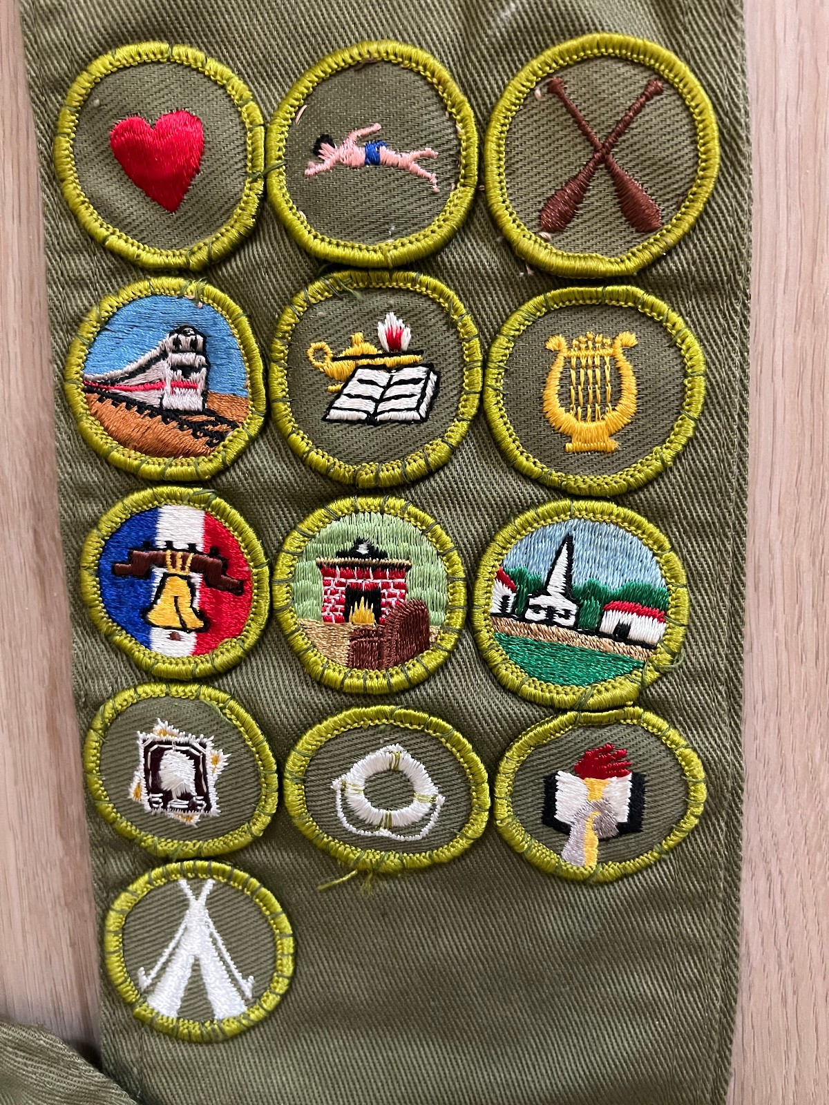 Vintage BSA Boy Scout Merit Badge Sash w/ 13 Patches
