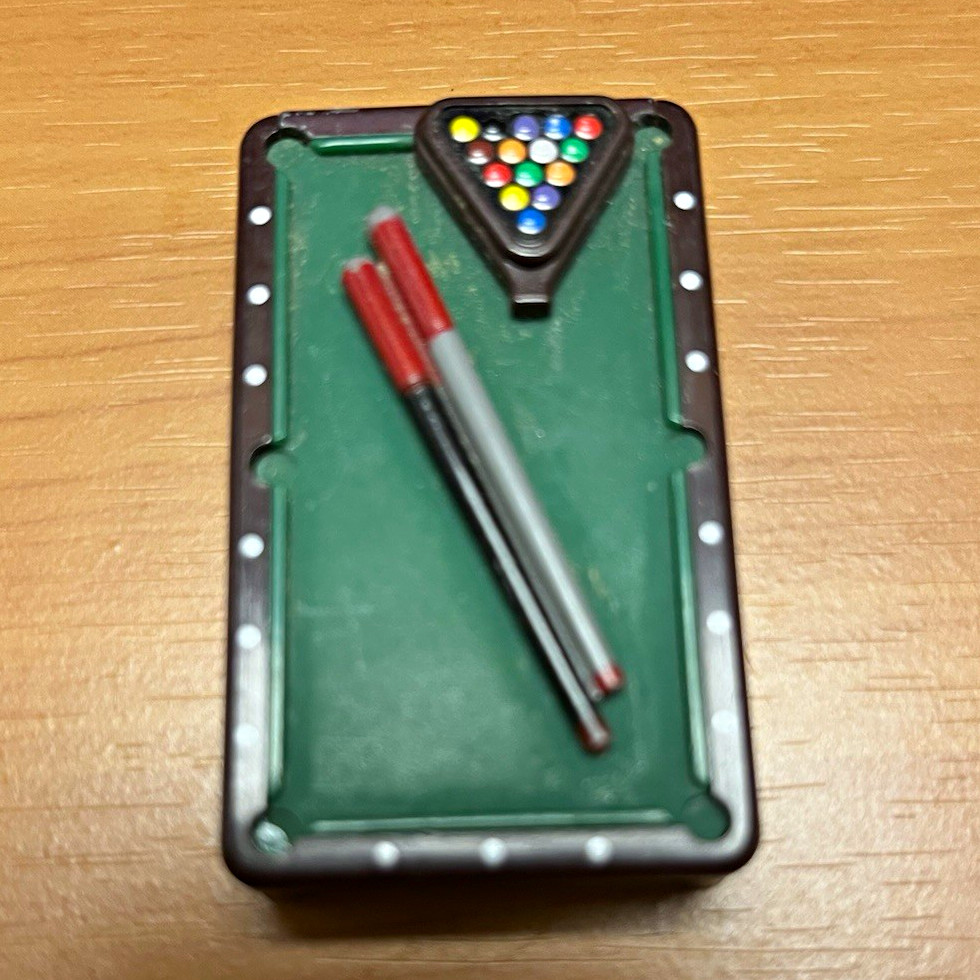 1990s Vintage Novelty Pool Table Lighter Cool 1990s novelty billiards table ligh