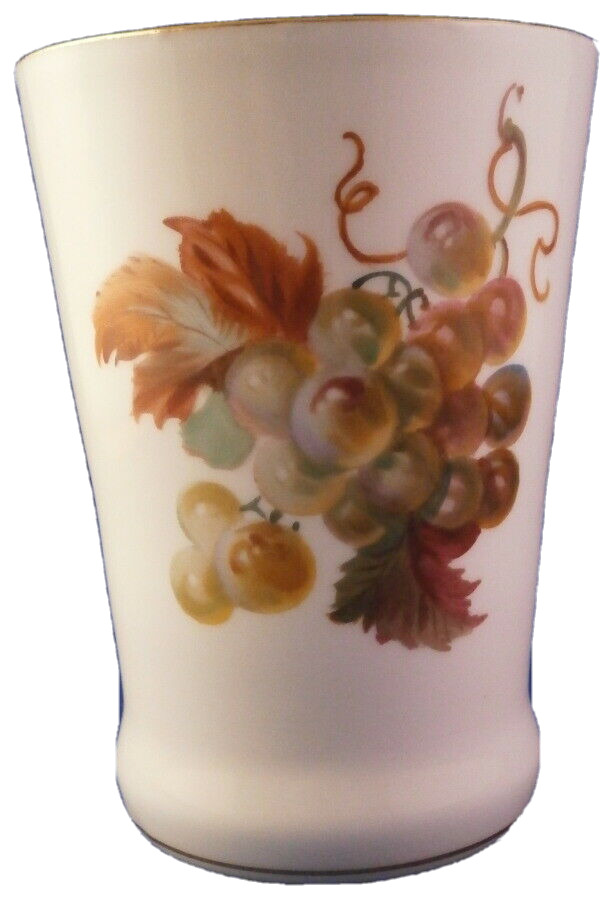 Vintage 20thC Meissen Porcelain Grapes Strawberries Tumbler Cup Porzellan Tasse