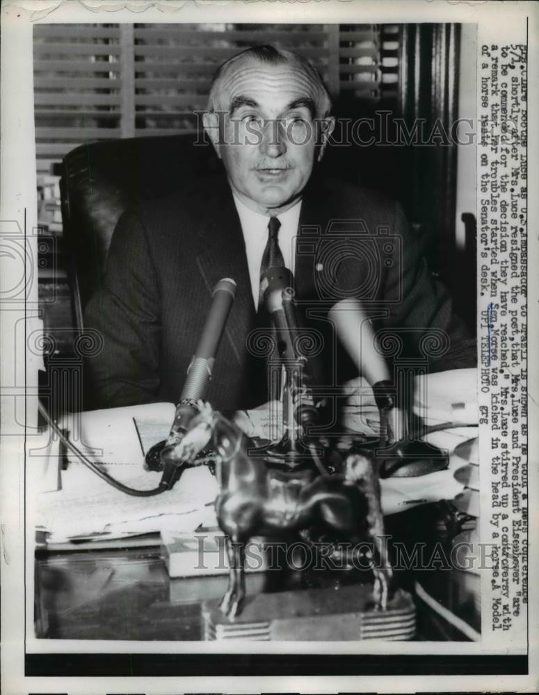 1959 Press Photo Senator Wayne Morse at Press Conference - nef29211