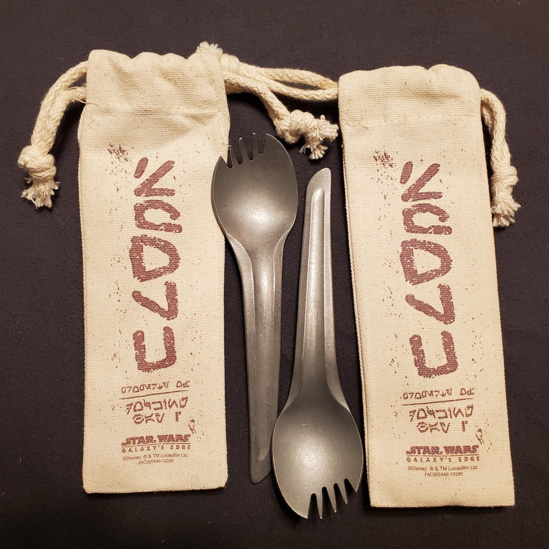 Disney Star Wars Galaxy’s Edge Metal Spork set of 2 With Pouches NEW Disney Star Wars Galaxy’s Edge Metal Spork set of 2 With Pouches NEW