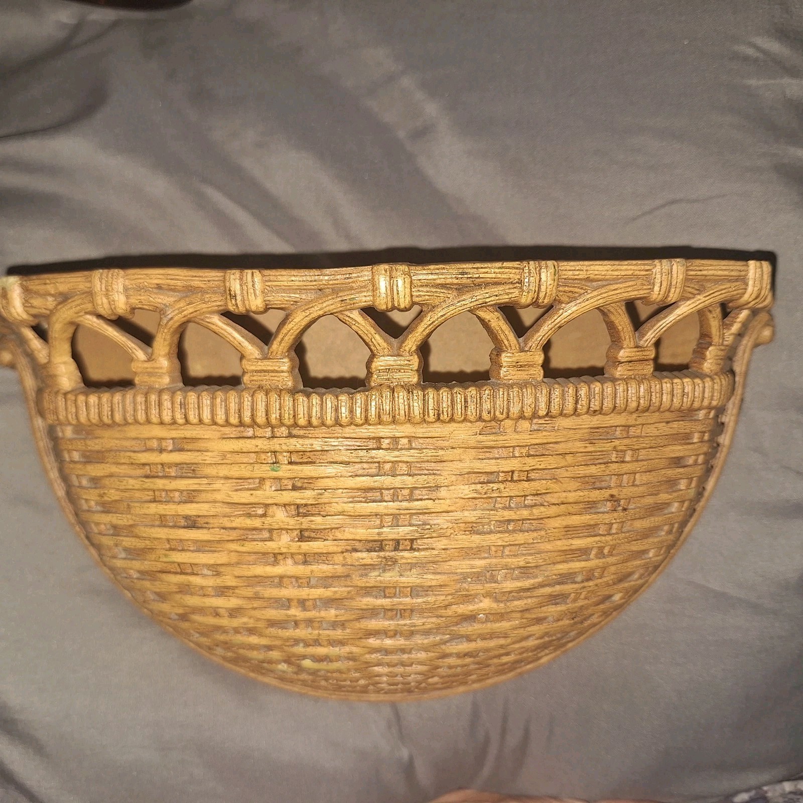 HOMCO Faux Wicker Rattan Resin Basket Wall Pocket Planter Mail Valet 10” L