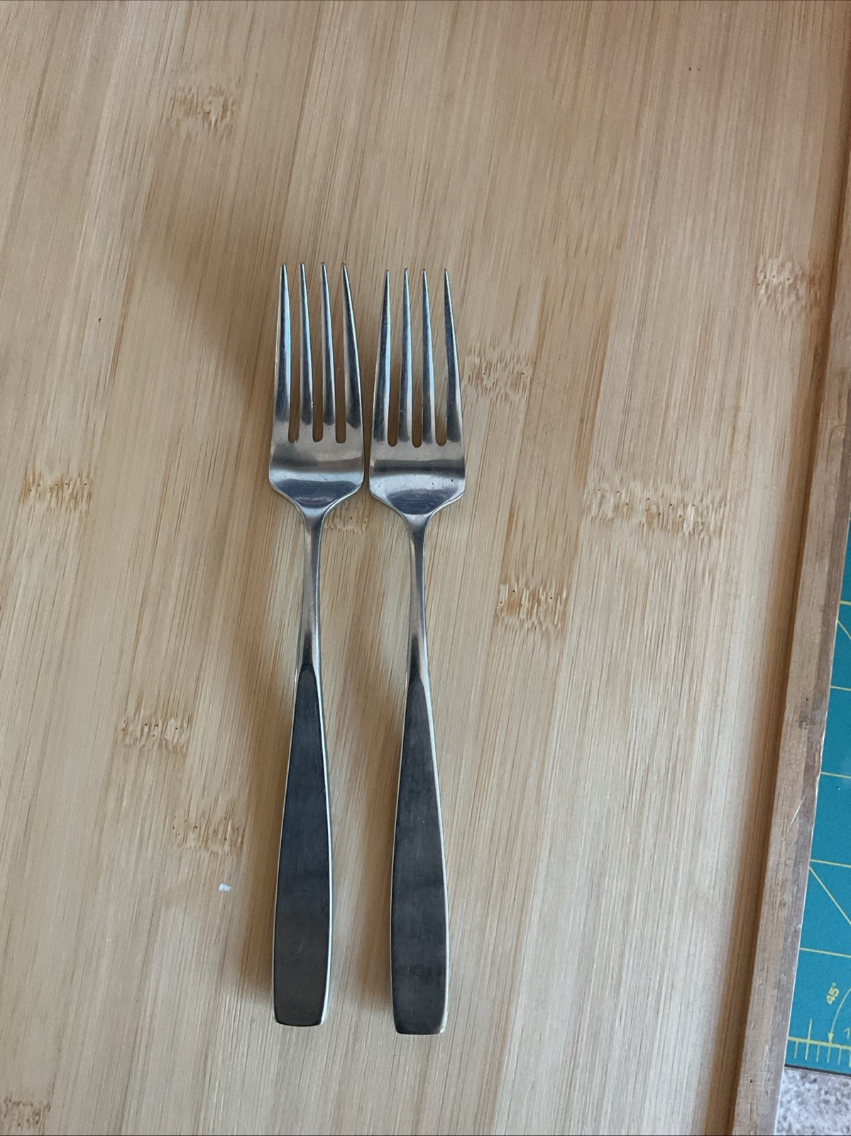 2 Supreme by Towle STARLING 18-8 Korea Dinner Forks 7-1/8”