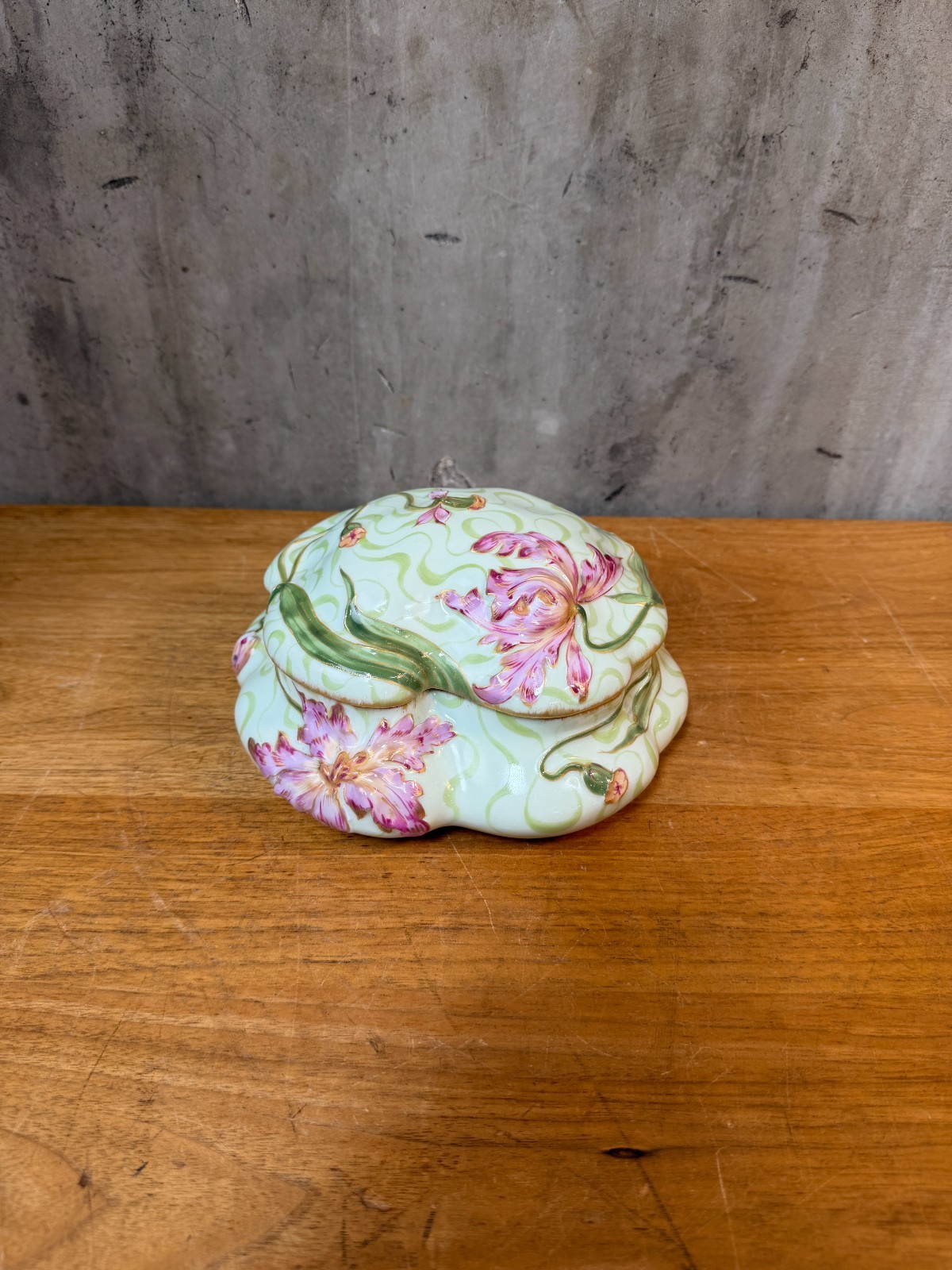 Antique Raphael Weill & Co Limoges France Hand Painted Floral Covered Box