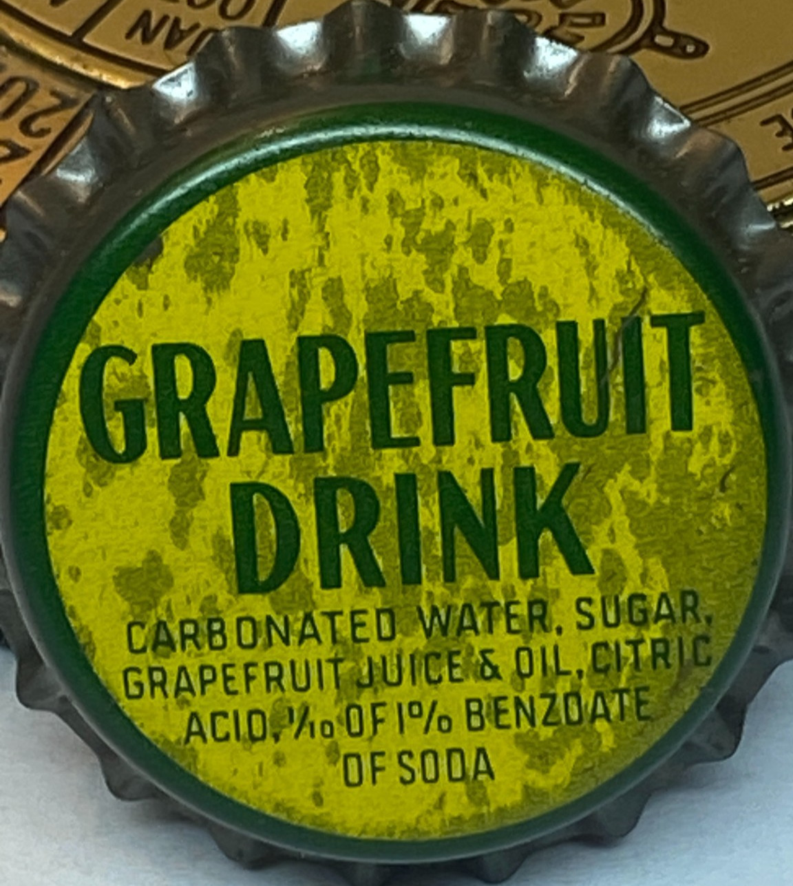 FREE SHIPPING Vintage GENERIC  GRAPEFRUIT Drink NEW wHs Cork Lined Bottle CAP