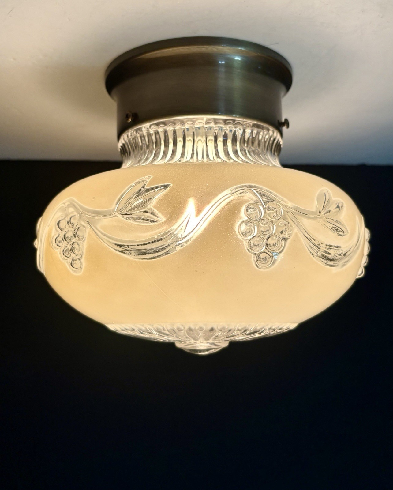 Vintage 1930s–1950s Art Deco Frosted Glass Ceiling Light