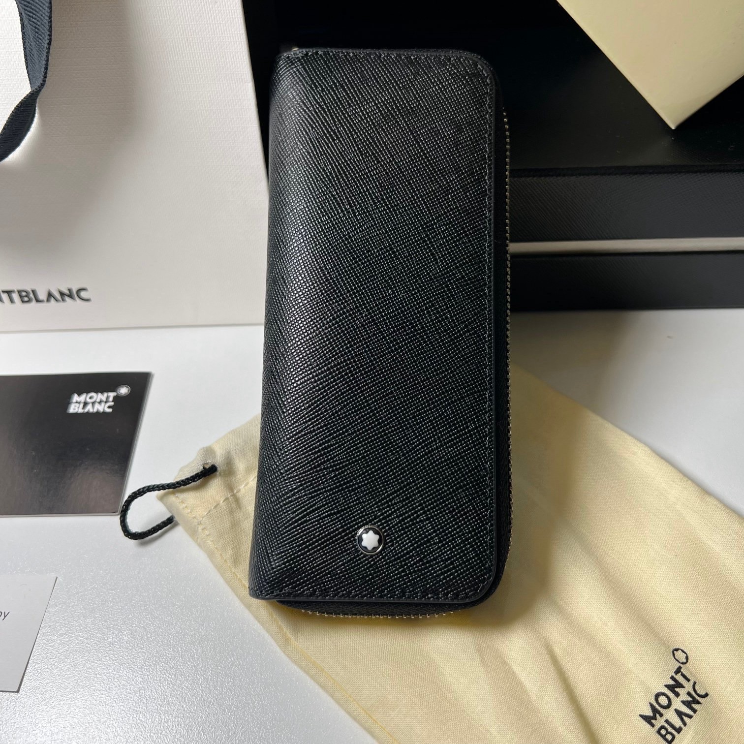 Montblanc Classic Black Leather 2-Pen Leather Pen Zip Case