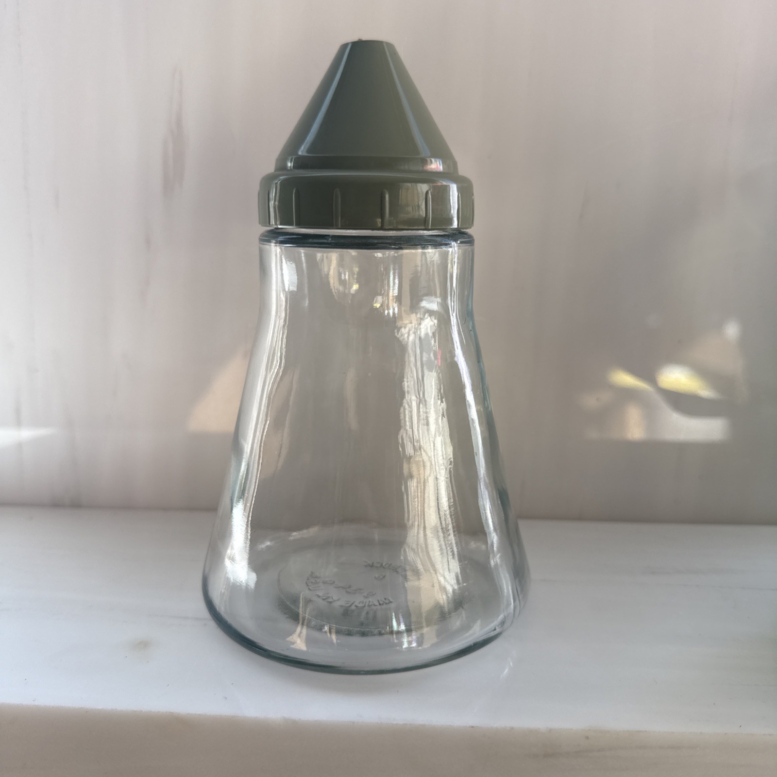 Vintage Federal Housewares USA Sugar Dispenser Plastic Avocado Green Plastic Top
