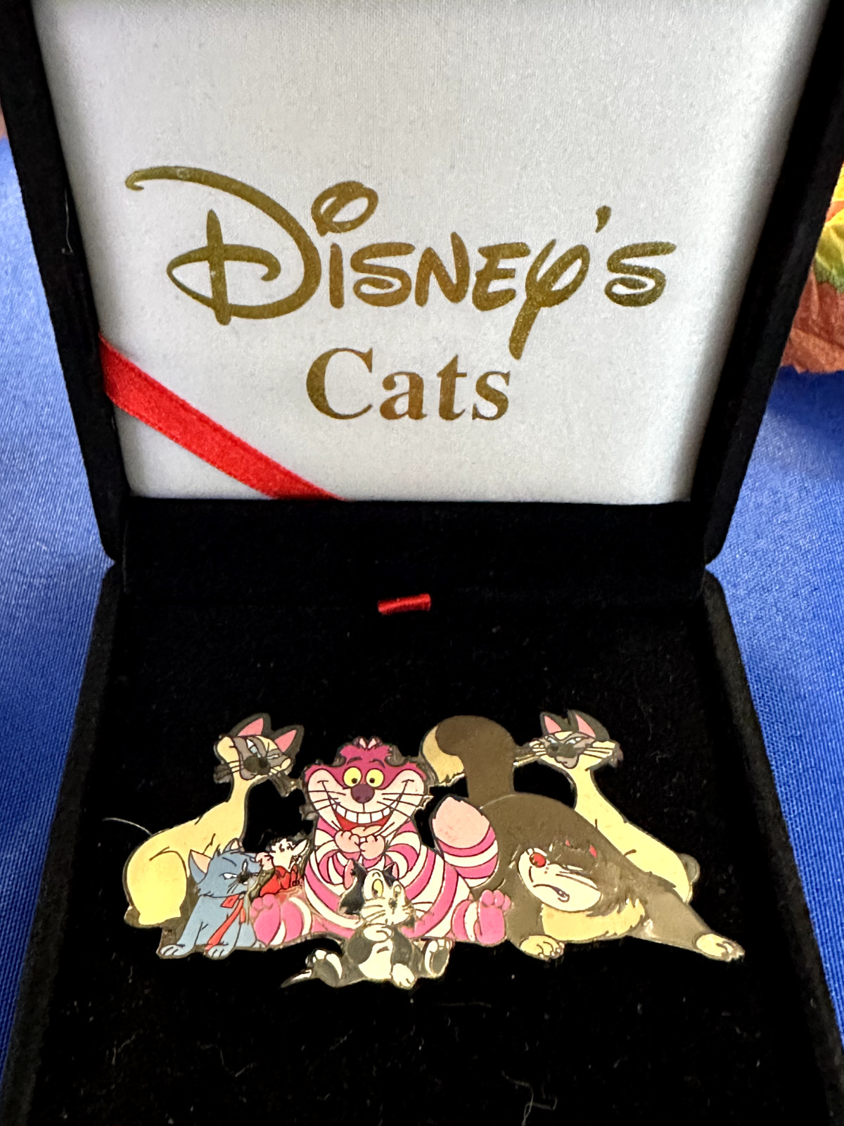 Disney Pin 2001 Disney\'s Cats Si & Am, Cheshire Cat, Lucifer, Figaro, Berlioz