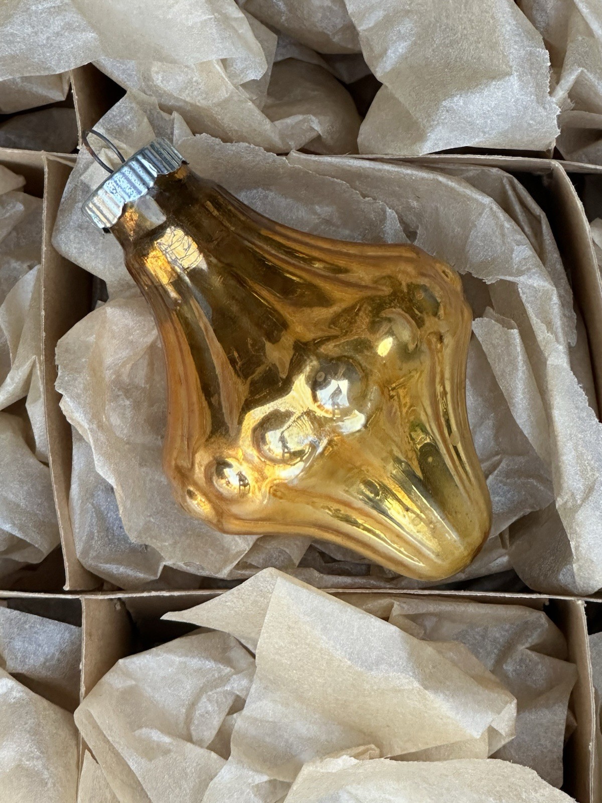 Vintage Shiny Brite Made In USA Gold Chandelier Glass Christmas Ornament Vintage Shiny Brite Made In USA Gold Chandelier Glass Christmas Ornament