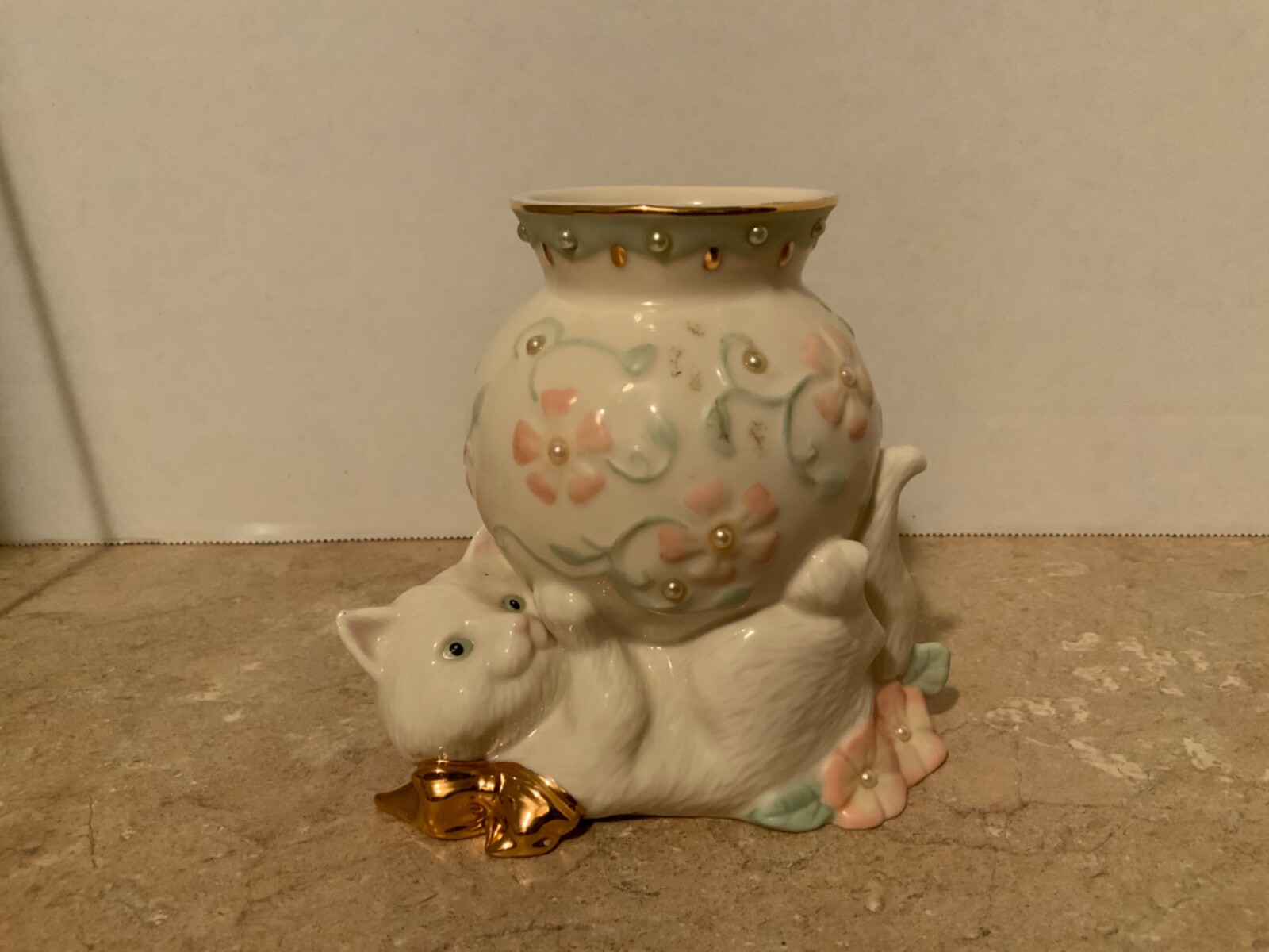 Lenox Cat Kitten Figurine Statue Petals & Pearls Bud Vase, planter, trinket