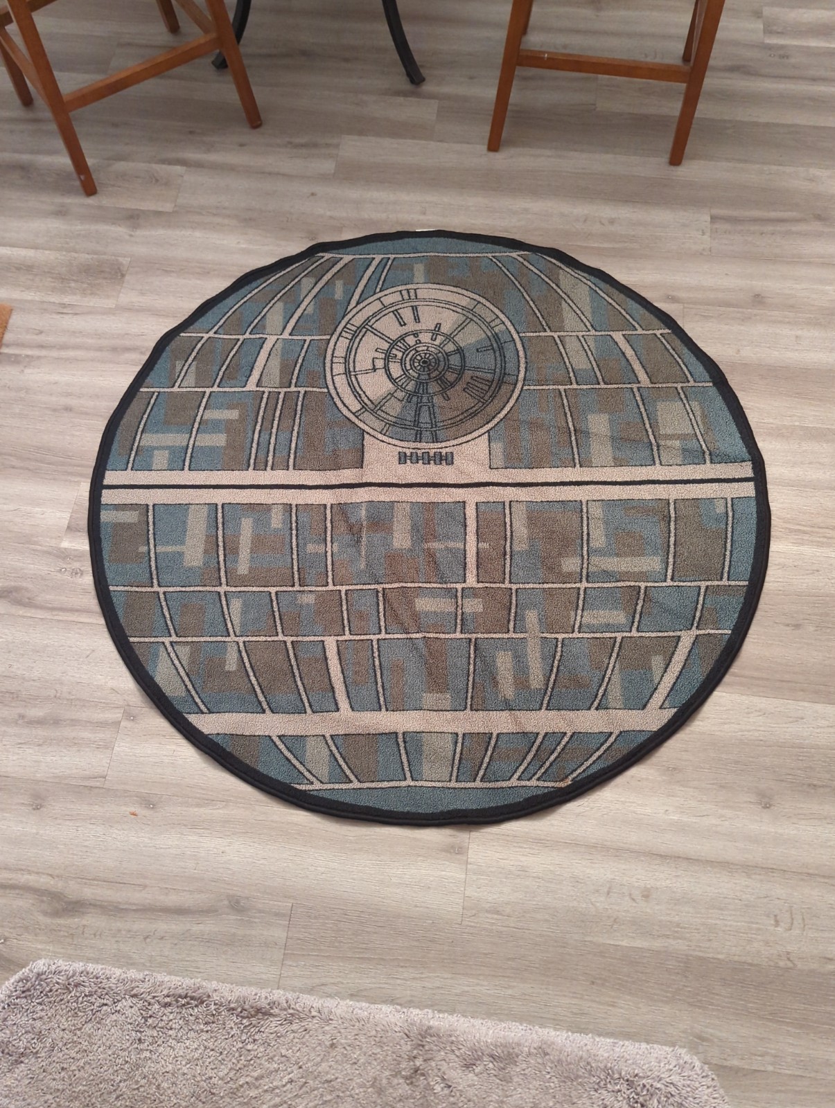 Deathstar rug 52inch