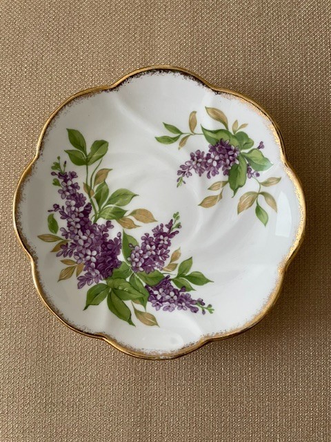 Vintage Salisbury Bone China Saucer Lilac Floral Pattern with Gold-trimmed Edges