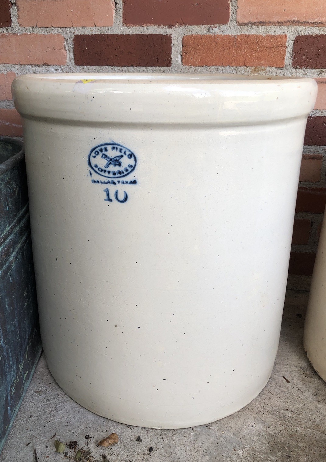 Vtg Love Field Dallas 10 Gallon Pottery Crock
