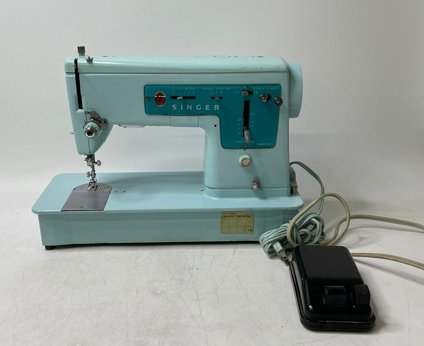 Vintage Singer Robins Egg Blue Sewing Machine Model 347 w/Case & Pedal