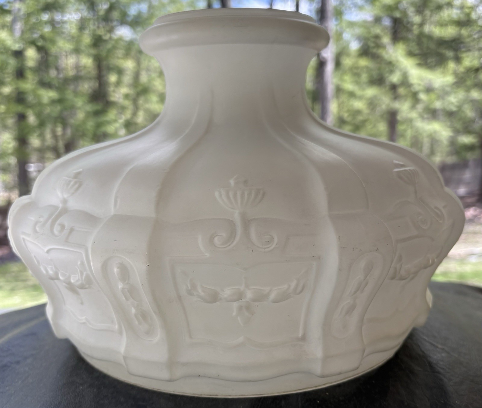 Antique Satin Glass Aladdin 1919-20 Model 7 8 Coleman Oil Kerosene Lamp 9” Shade
