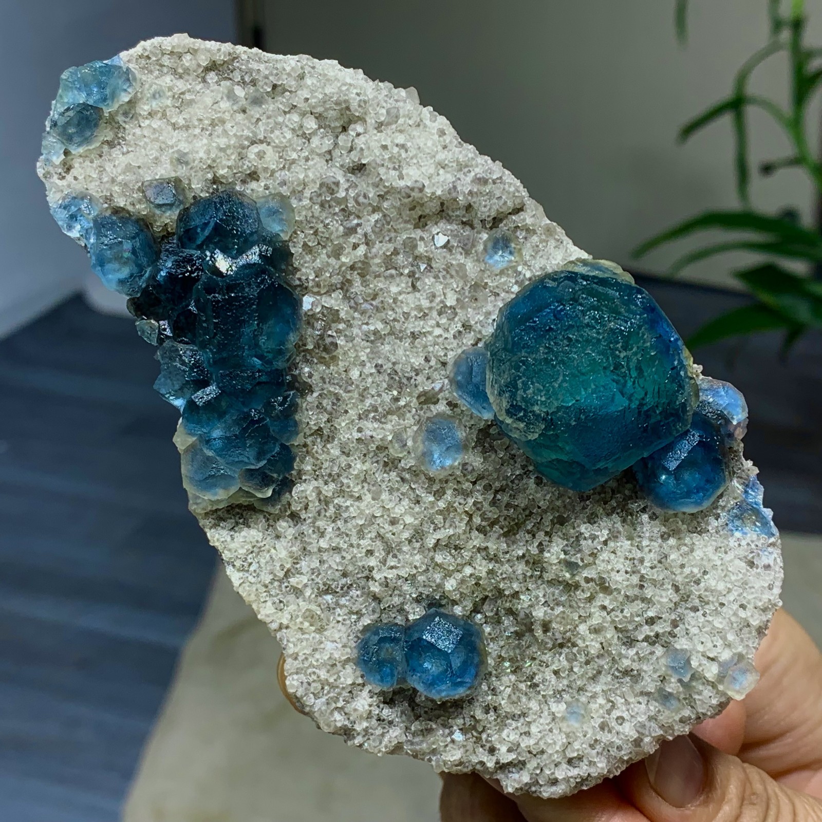 427G Natural transparent green blue cubic fluorite mineral crystal sample/China