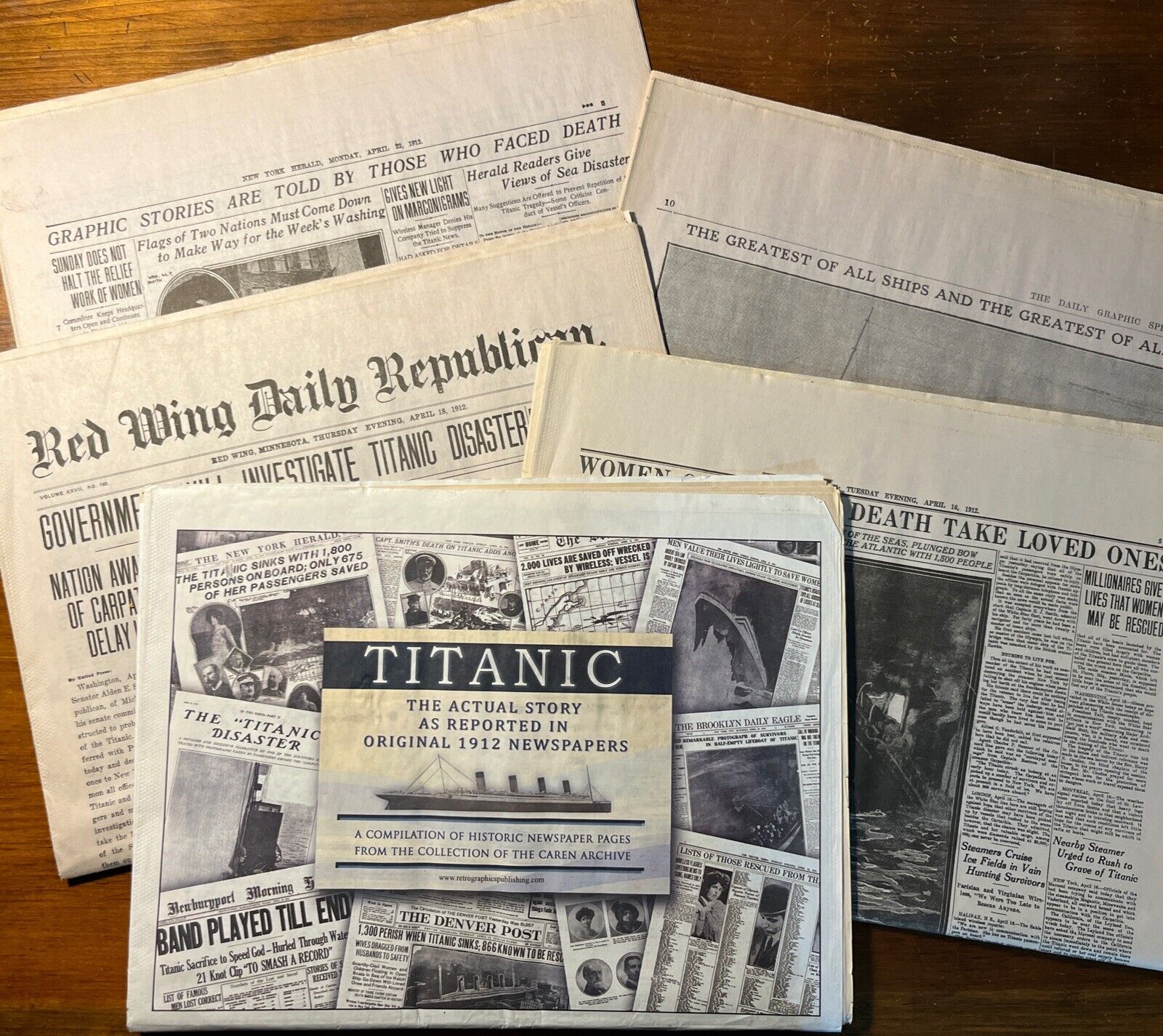 1912 Reproduction Newspaper Collection Of The Sinking Of The TITANTIC