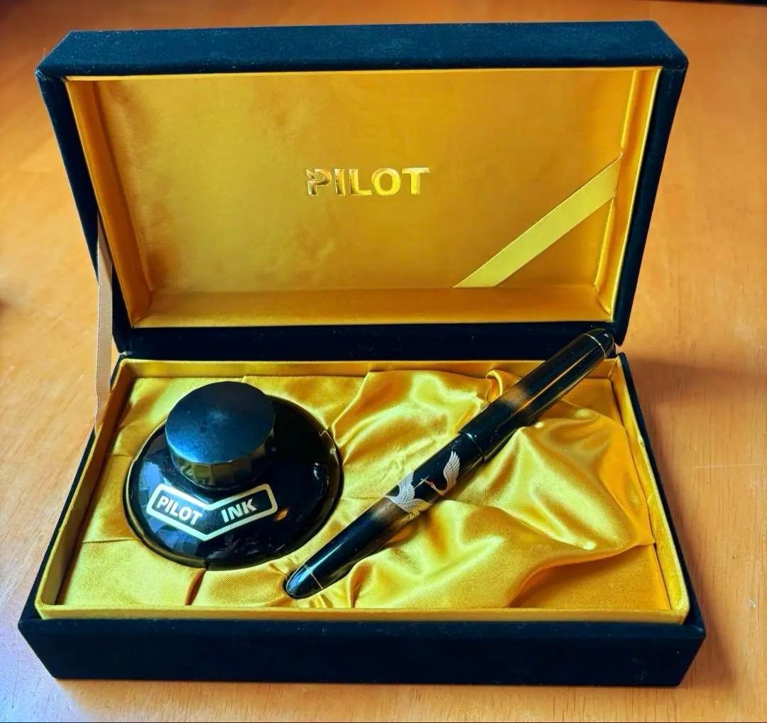 Excellent Pilot 14K 585 Tsuru Maki-e Fountain Pen Kokkokai Japan