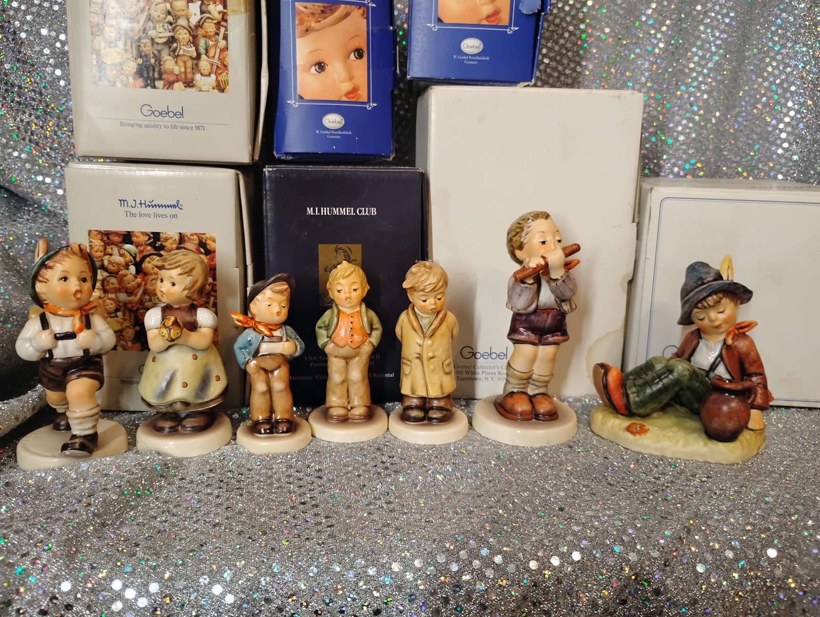 Lot of 7 Goebel Hummel Figures - All With Boxes ** See Pictures / Description ** Lot of 7 Goebel Hummel Figures - All With Boxes ** See Pictures / Description **