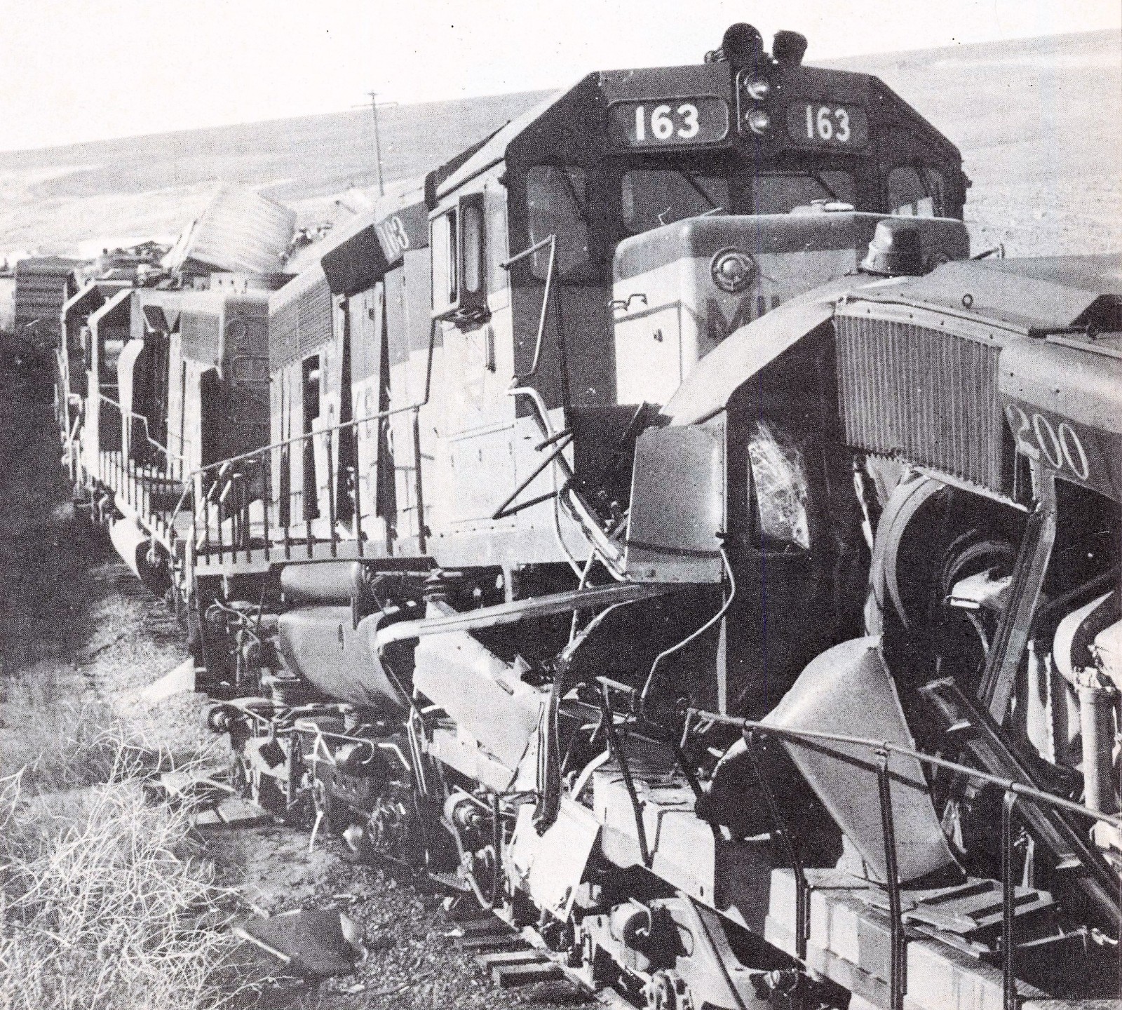Milwaukee Road Head-On Collision Rosalia Washington Train Wreck Vtg Mag Image