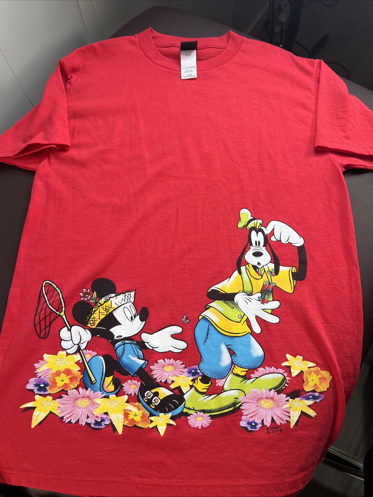 Vintage Disney Mickey Mouse T-shirt Mickey Unimited jerry leigh red graphic LRG