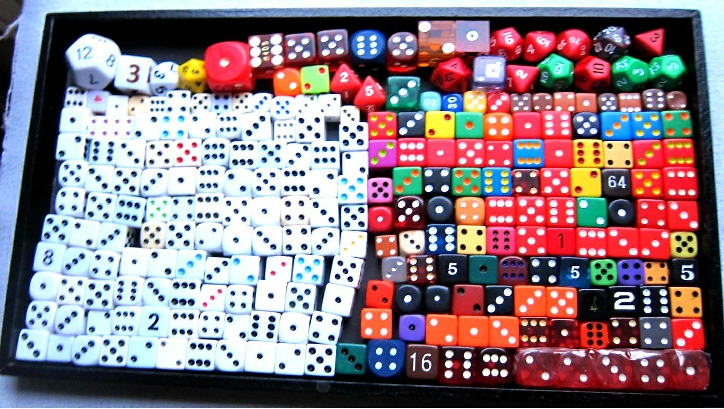 HUGE Lot of 250+ Gaming Antique Playing Dice Wood, Bakelite. Lucite, Mini 🔥 